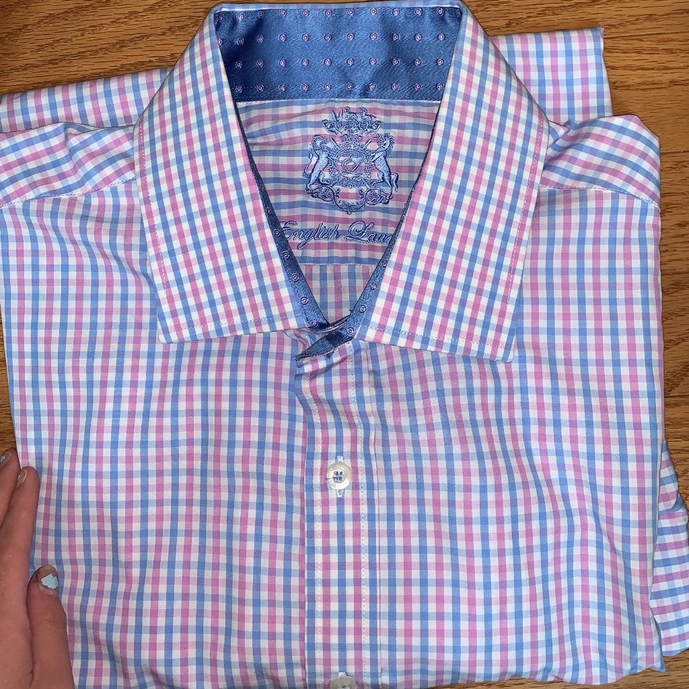 Button up long sleeve collared shirt